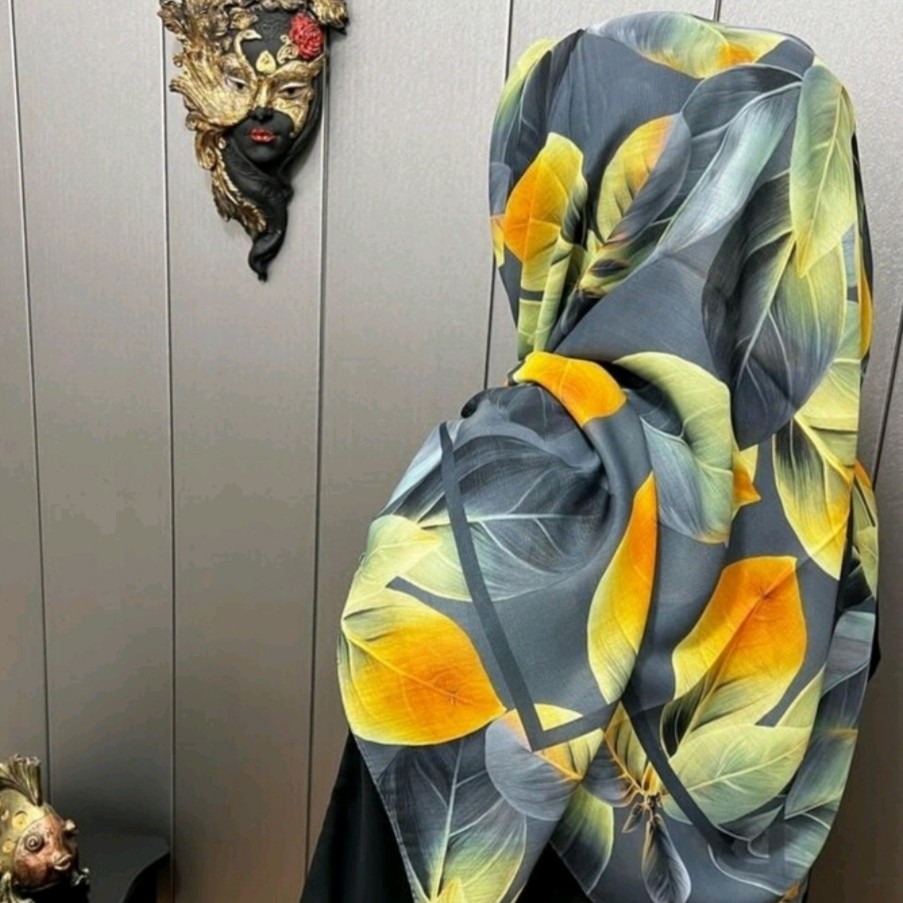 (روسری توتیاقم) روسری نخی قواره دار رنگی با رنگبندی