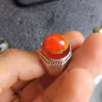 انگشتر عقیق کلاه دار و دو پوست