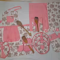 سرویس آشپزخونه 20 تیکه شیک و زیبا ومناسب جهیزیه جنس بسیار عالی 