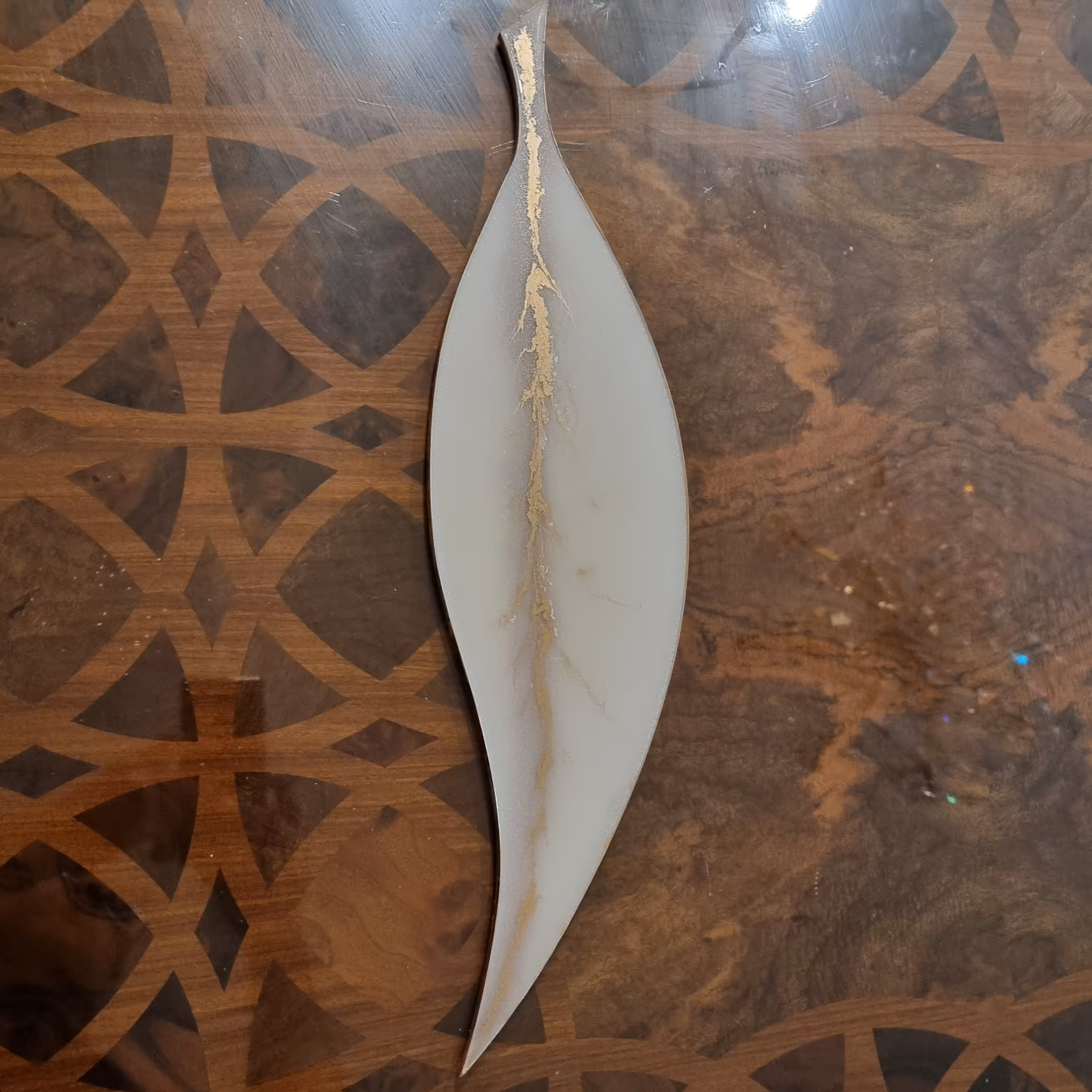 ظرف سرو رزینی برگی 