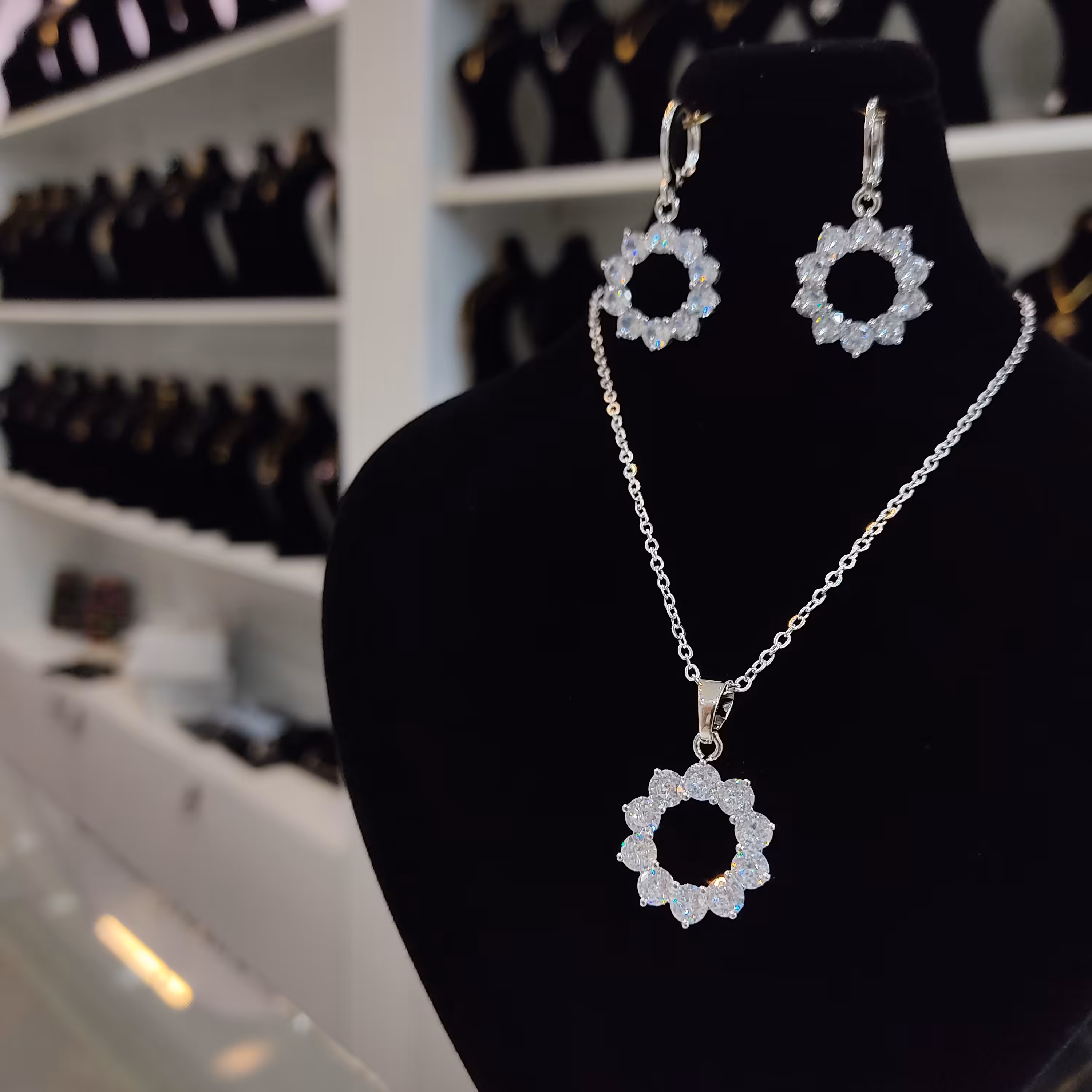 نیمست نگین جواهری ژوپینگ رنگ ثابت ضد حساسیت روکش نقره همراه زنجیر