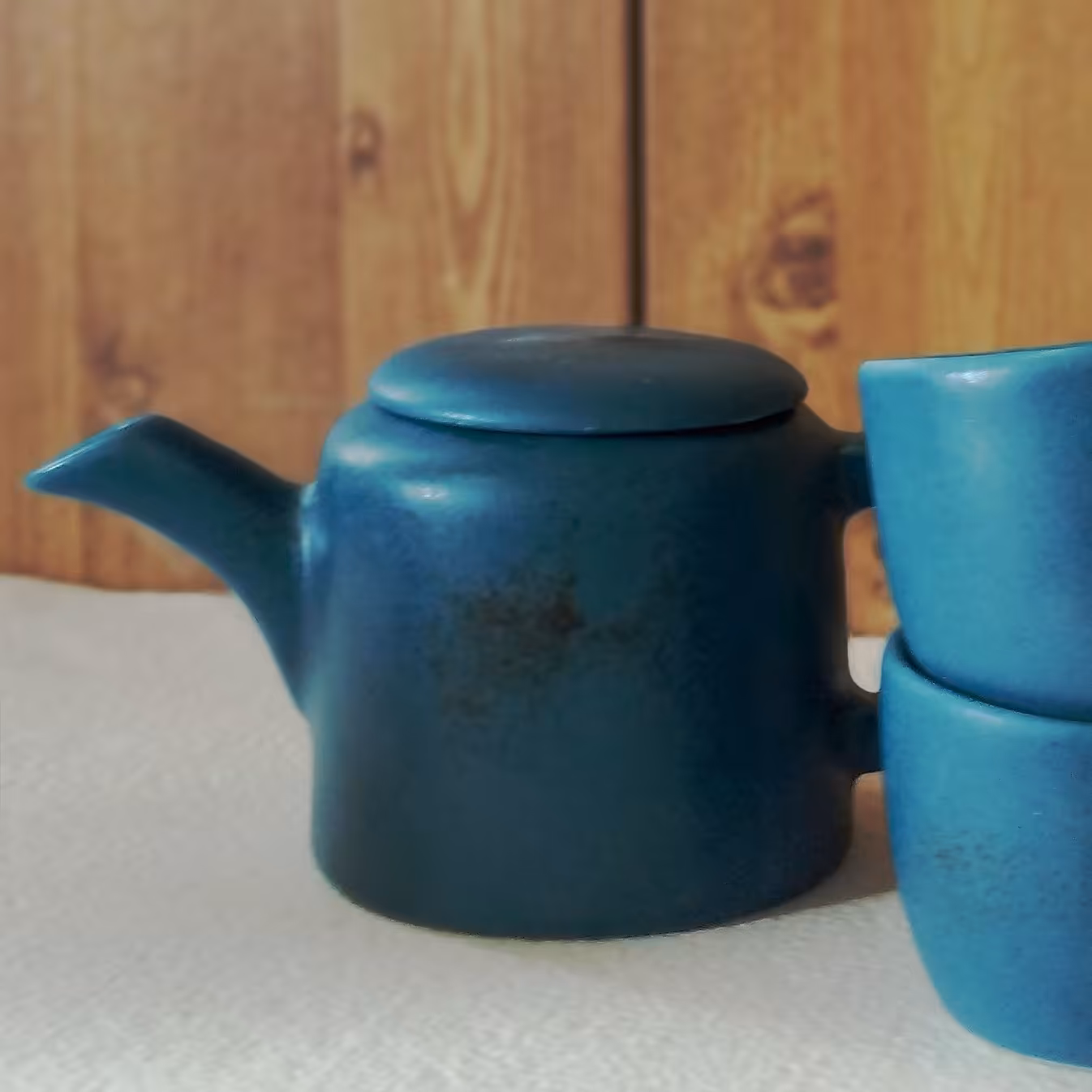 ست چایخوری قوری و فنجان  دونفره تک رنگ  ابی رنگ مات مقاوم دربرابر ترک 