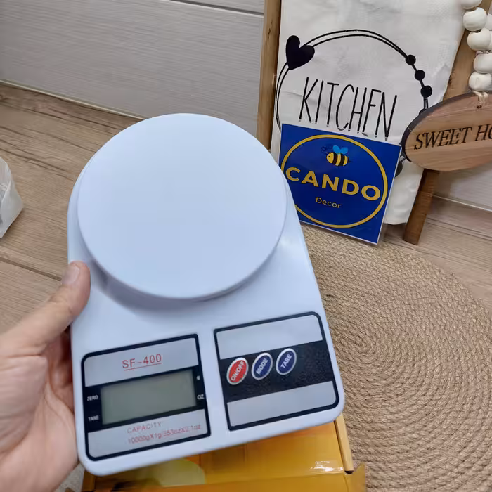 ترازوی دیجیتال سفید 