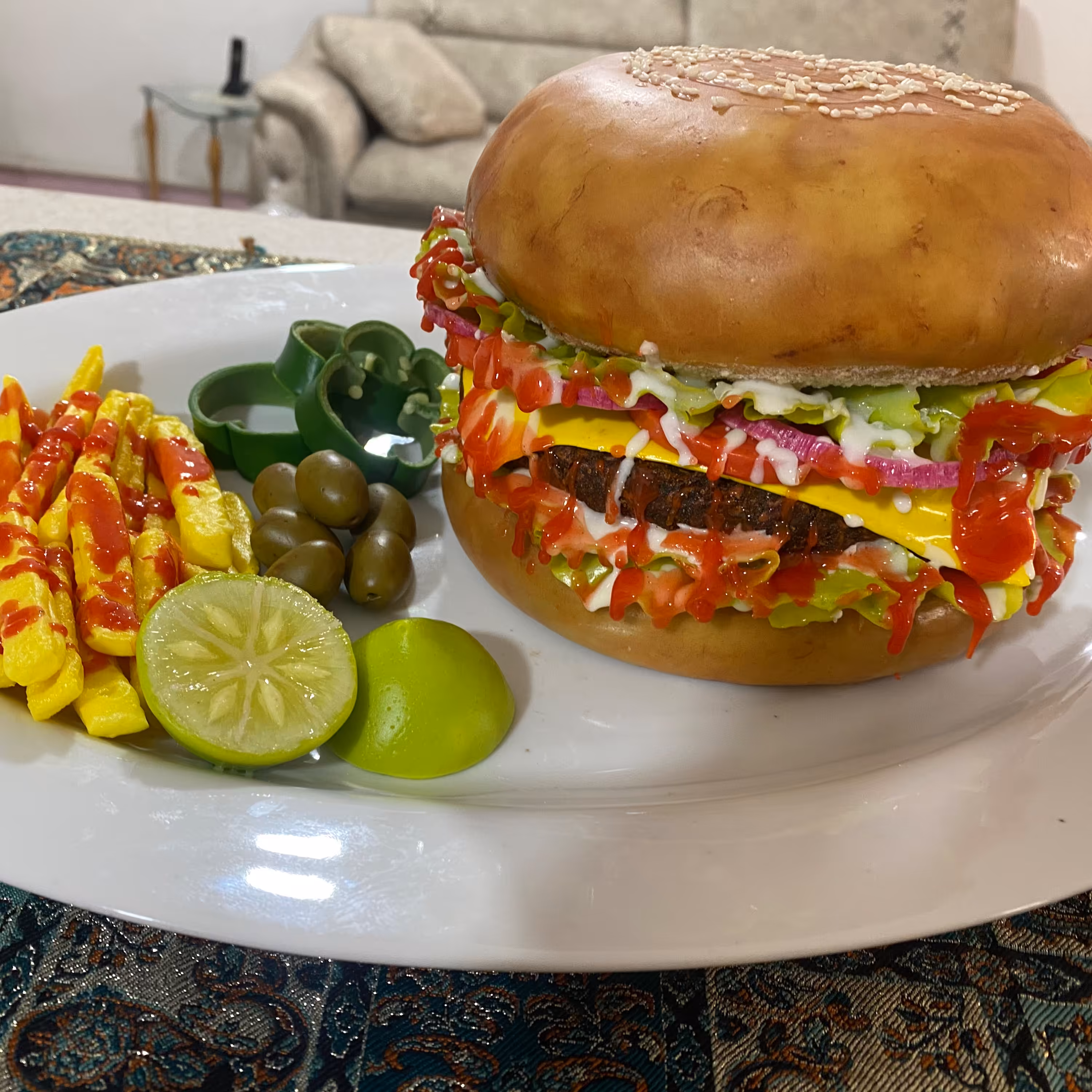 ماکت فست فودی همبرگر با دورچین