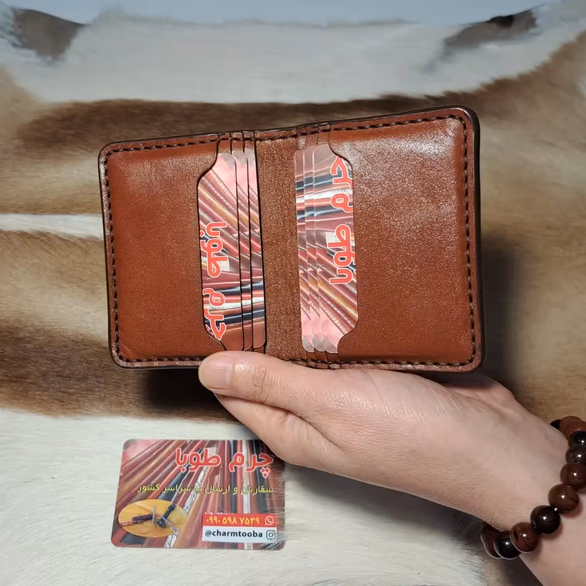 جاکارتی تمام چرم دستدوز ی شده دارای رنگ لبه ی حرفه ای 