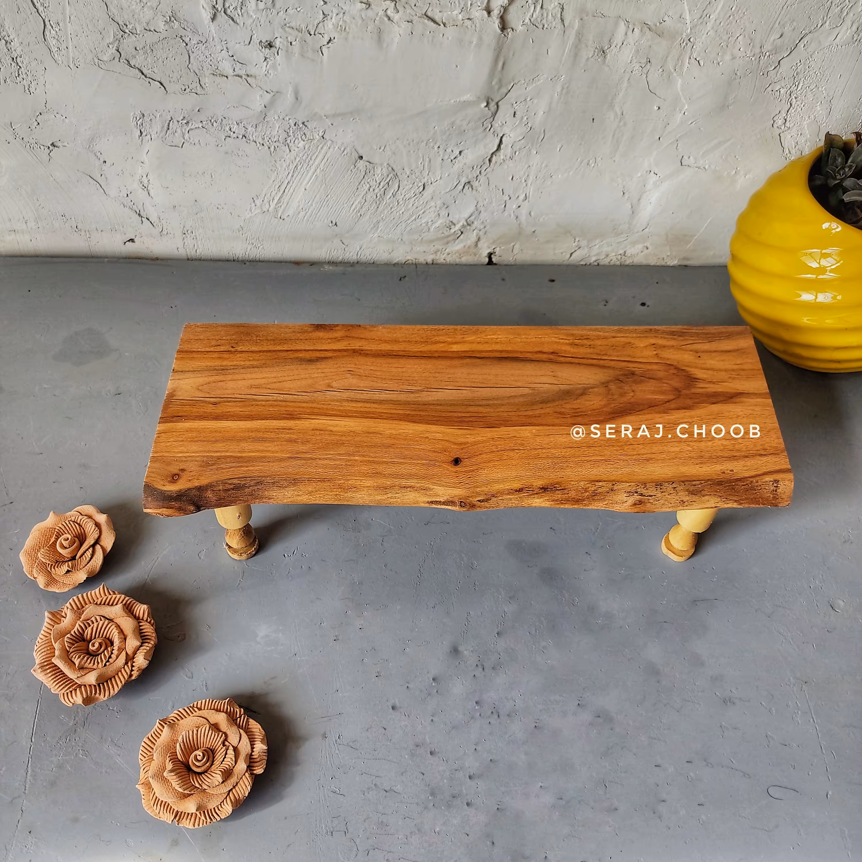 رایزر چوبی قابل استفاده به عنوان تخته سرو و سرو ثابت