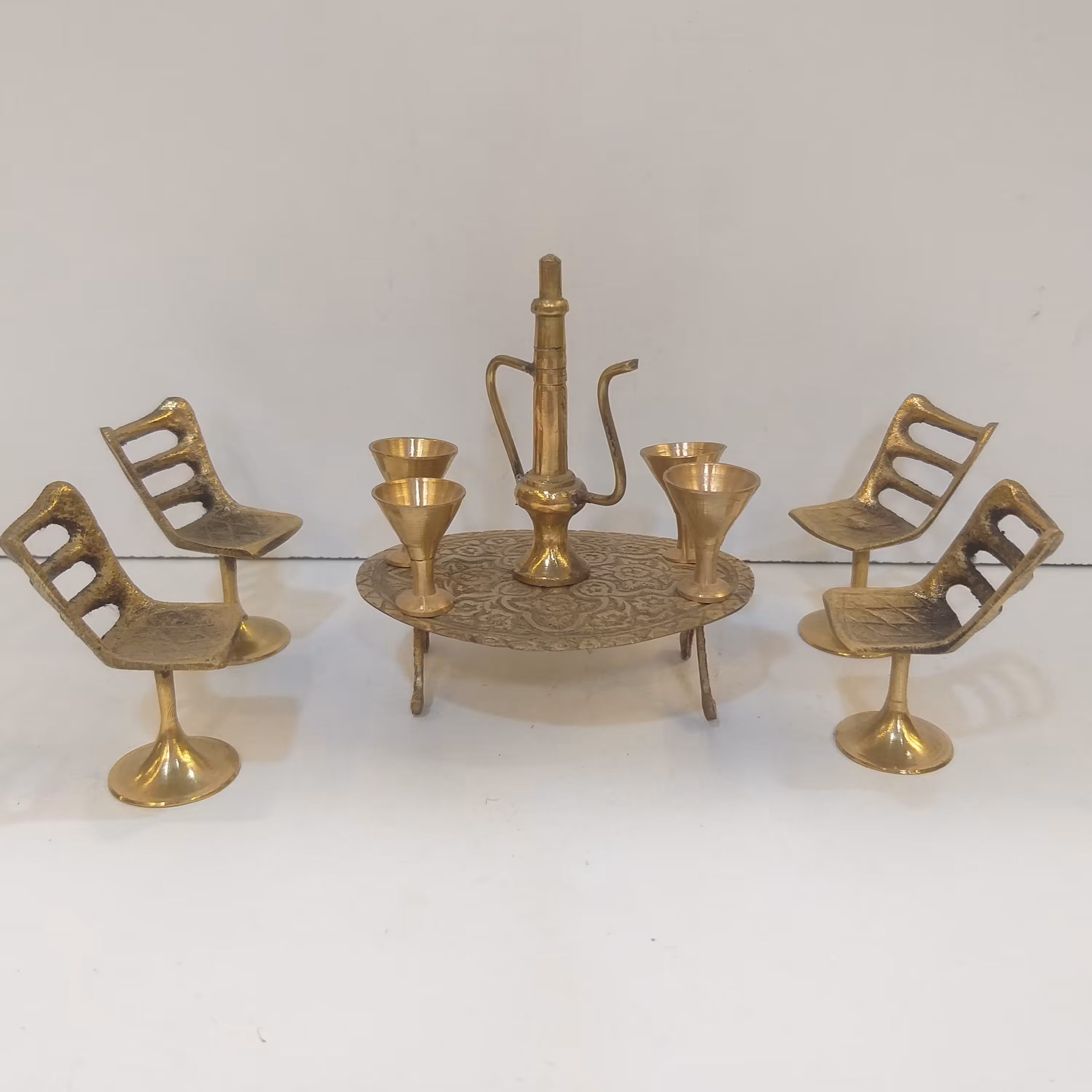 دکوری برنجی  مینیاتوری سرویس میز و صندلی 10 پارچه کد240-103