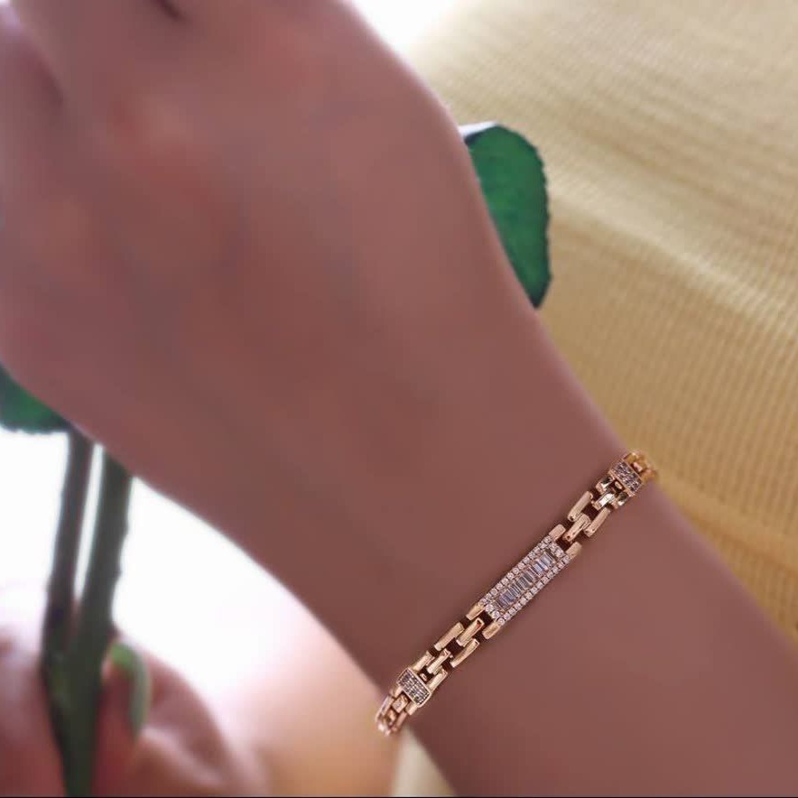 دستبند کد11826برند ژوپینگ  xuping.نگین اتمی.آبکاری طلا.رنگ ثابت.ضدحساسیت