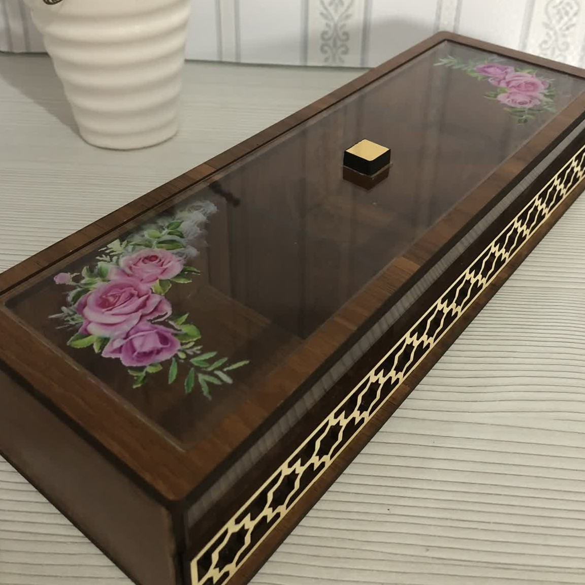جاشکلاتی چوبی چهارخانه گلدار