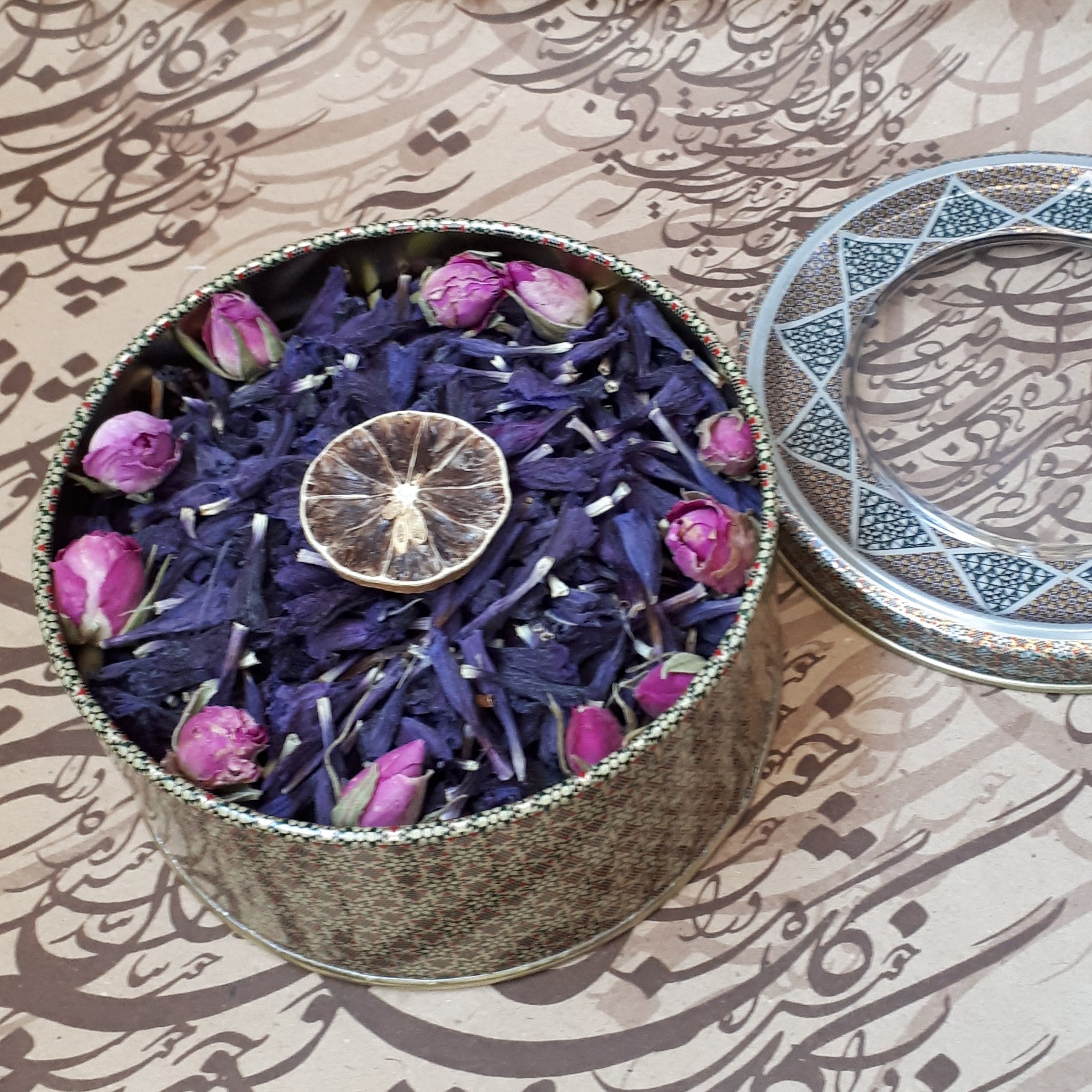 گل گاو زبان،دم سفید