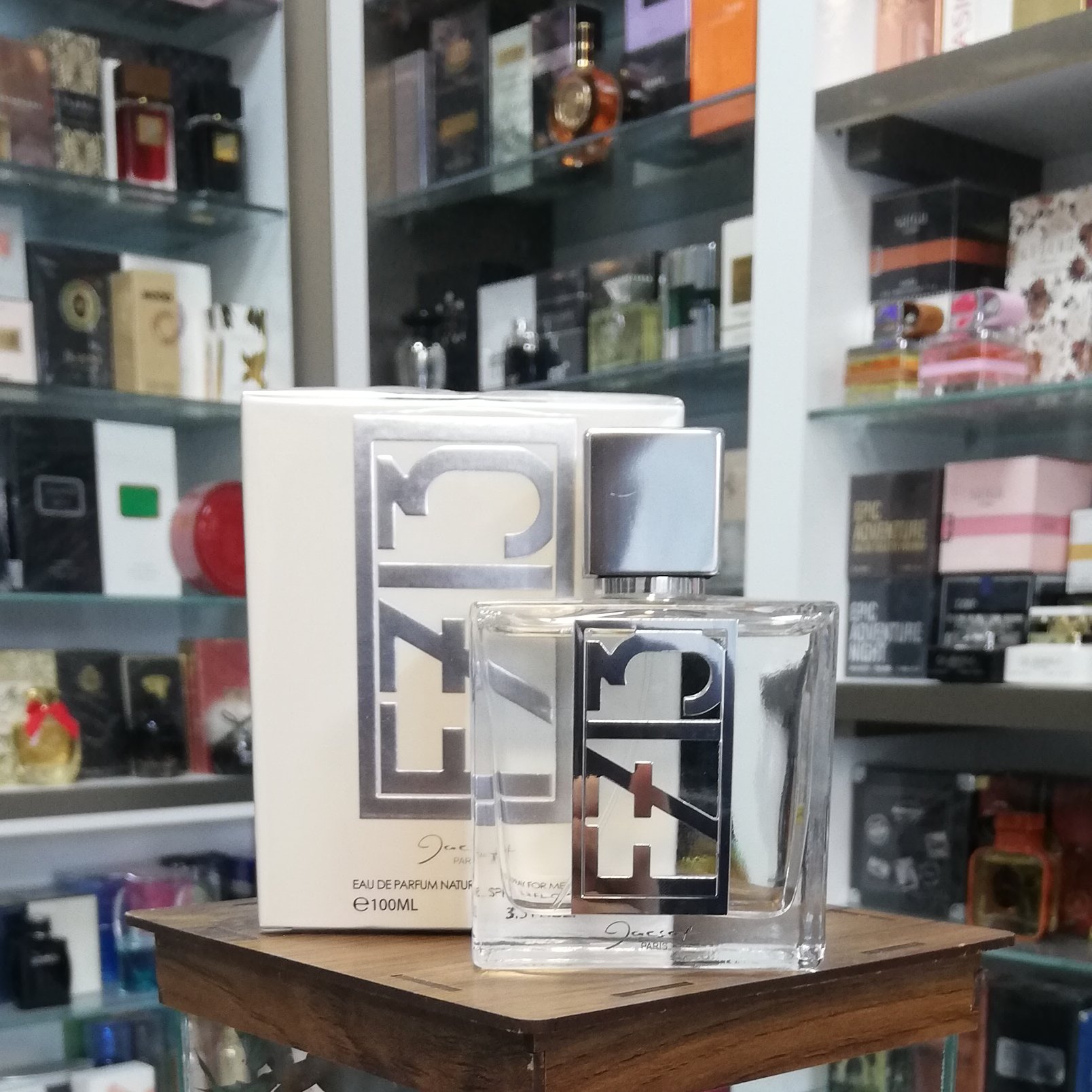 ادو پرفیوم مردانه ژک ساف مدل اف F 713

Jacsaf F713 Eau De Parfum For Men