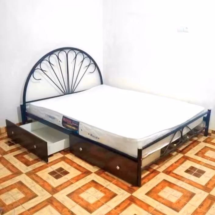 تخت فلزی دو نفره طرح طاووس مشکی (سفید سفارشی) رنگ 2 در 1.6