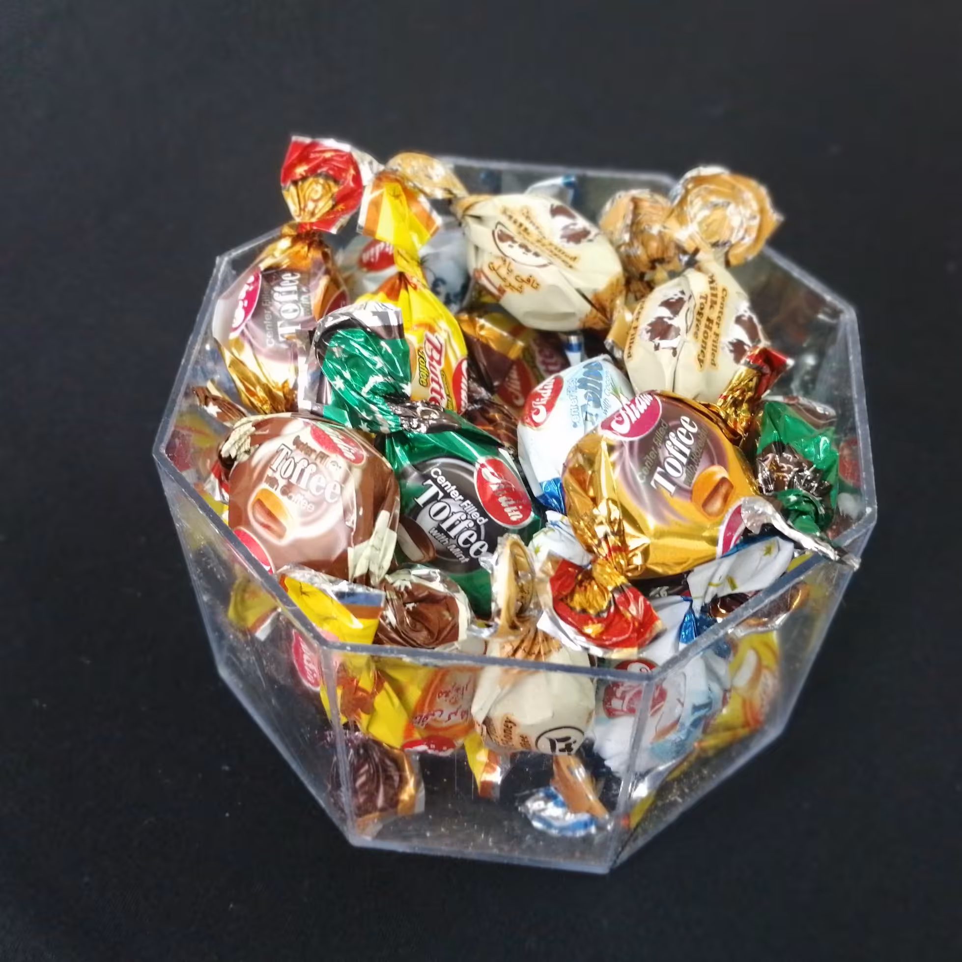 5 طعم تافی مغز دار آیدین یک کیلو گرمی 