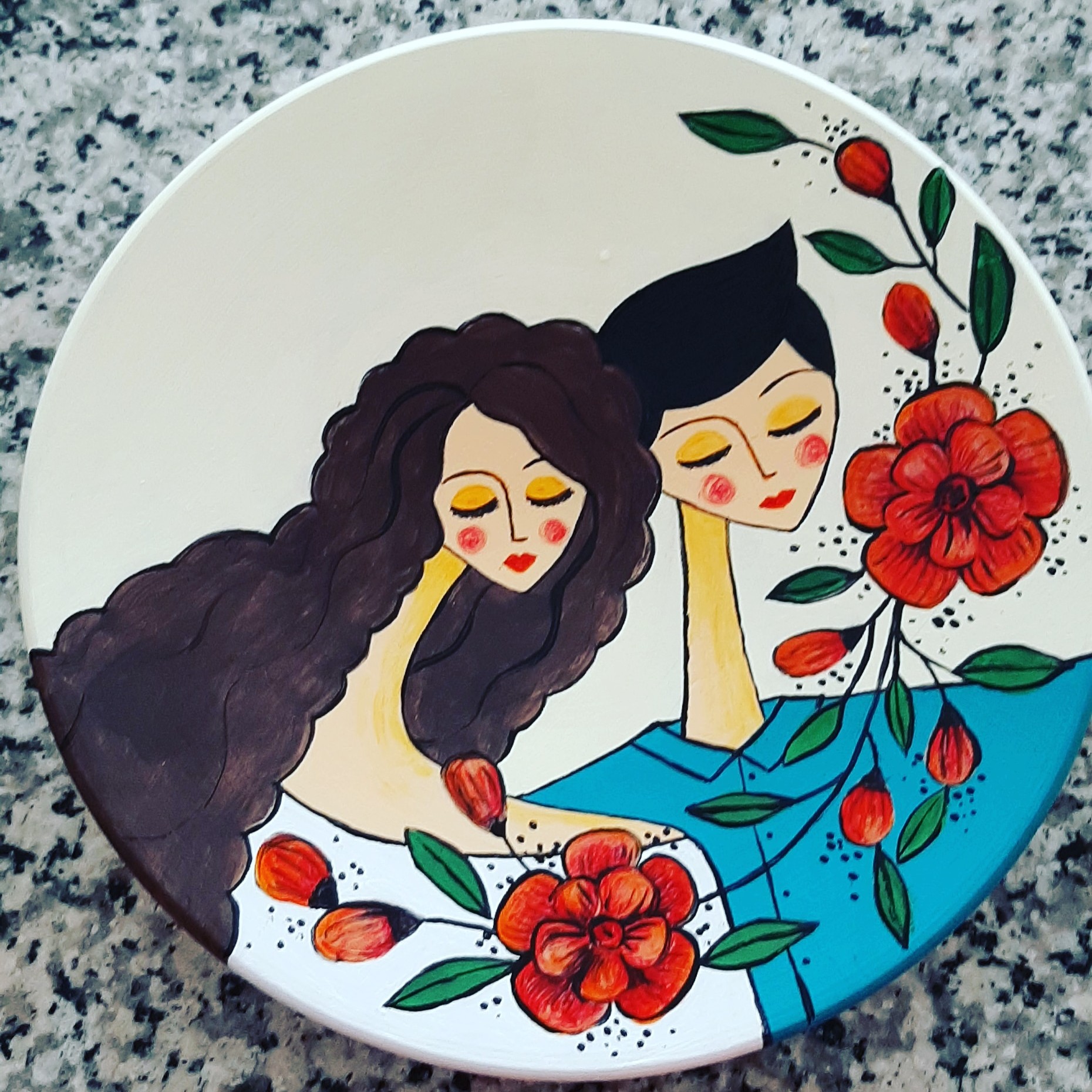 بشقاب دیوارکوب سفالی طرح همدم 30 سانتی متری هدیه روز عشق (پس کرایه)