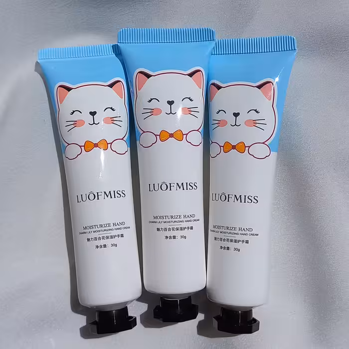 کرم مرطوب کننده دست و صورت لاف میس آبی