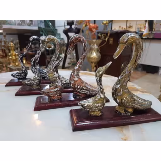 مجسمه قو دکوری