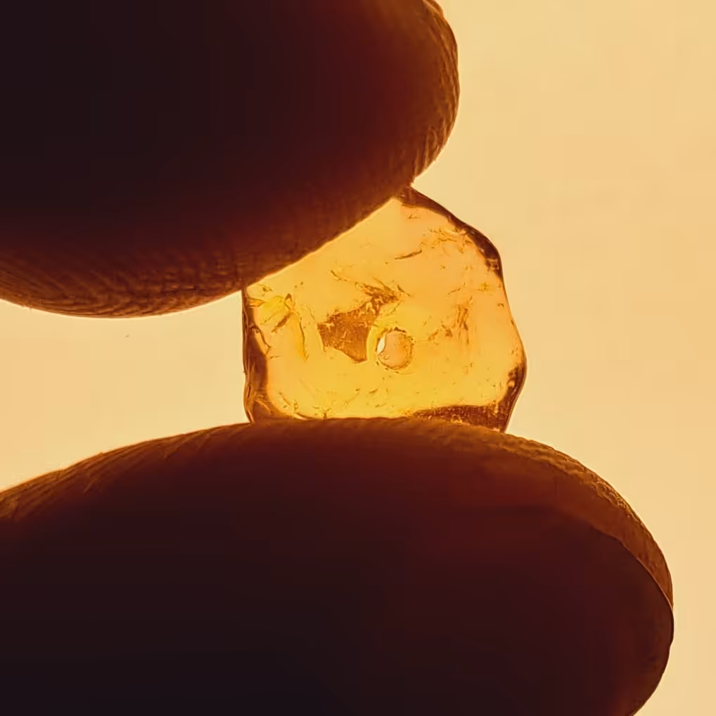 راف توپاز طلایی اصلی سنگ توپاز سوییسی مهره توپاز طلایی نگین توپاز معدنی سنگ توپاز زرد سنگ ماه تولد گوی سنگی مهره سنگی