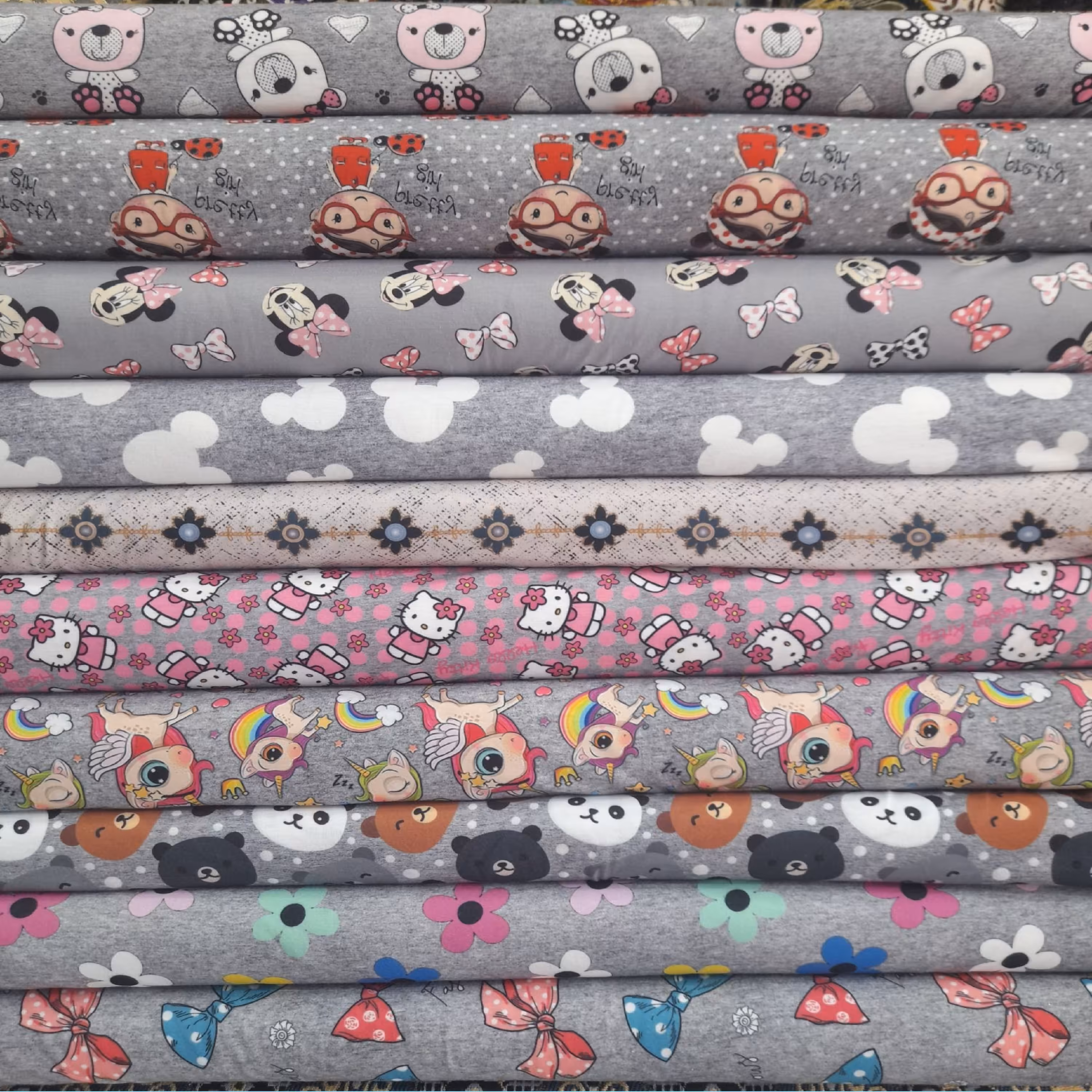 پارچه تریکو لاکرا گلکسی  طرحدار درجه یک (عروسکی)