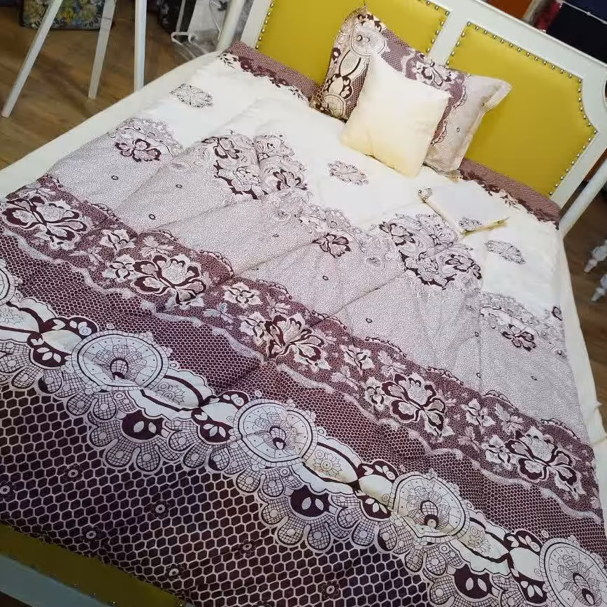 روتختی پنبه پلی استر کد 180 یک رو رنگ کرم قرمز 4 تکه