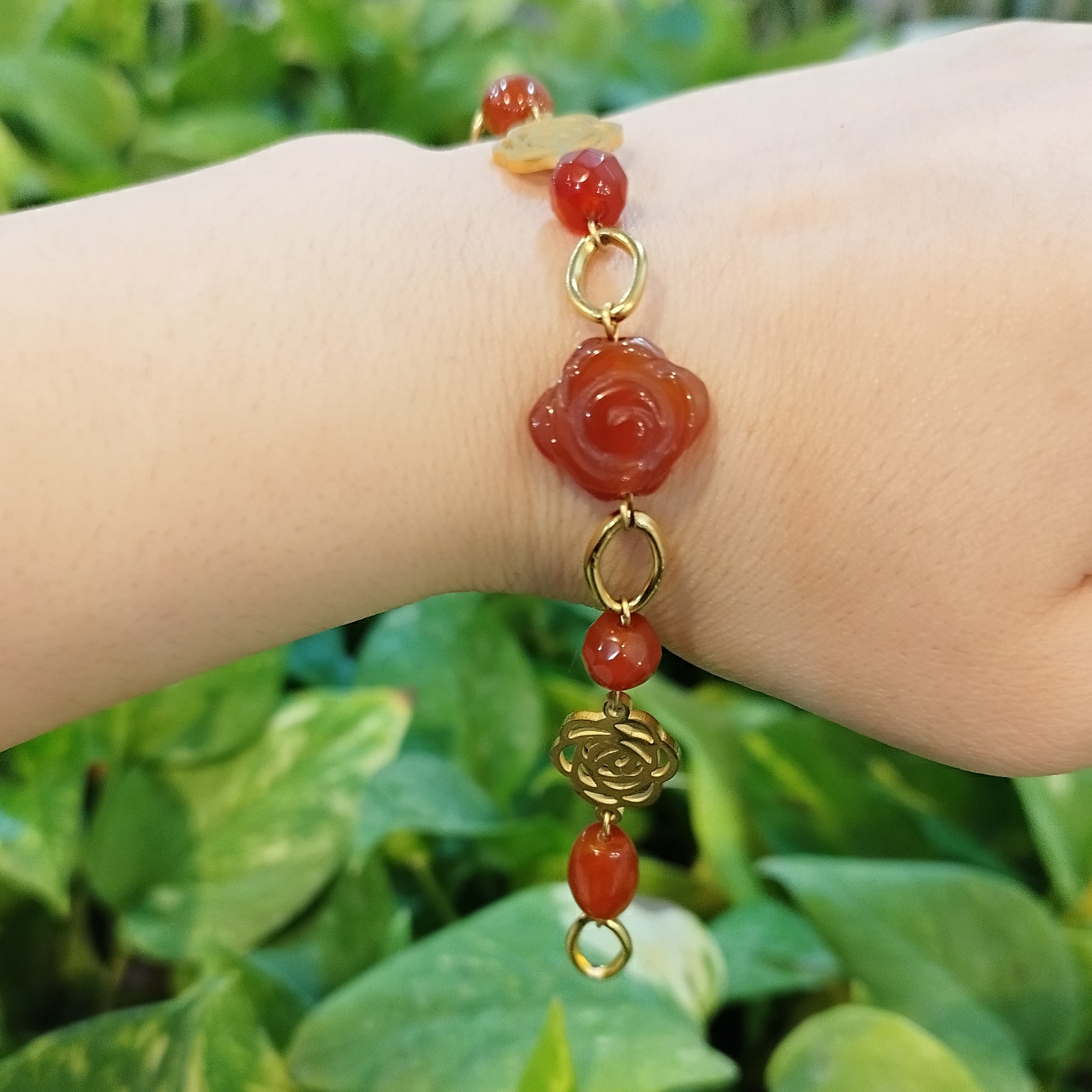 دستبند سنگ عقیق گل