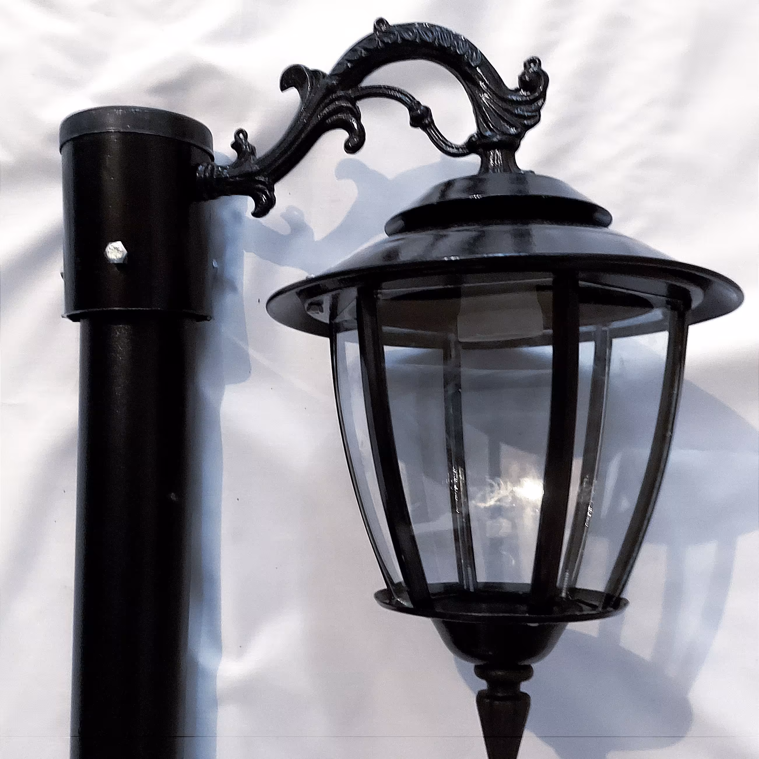 چراغ روی لوله تک شاخ باشاخه طاووسی