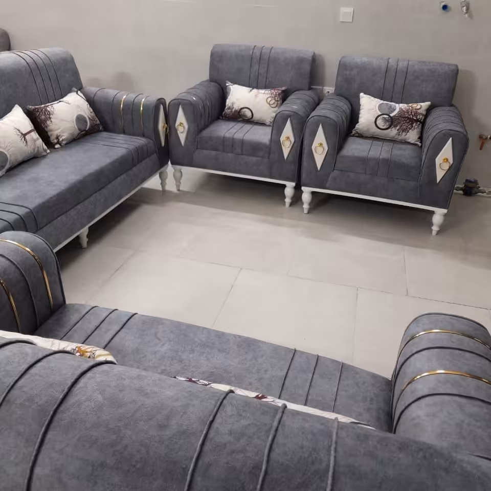 مبل راحتی  نیو اسکارلت 7نفره هزینه ارسال به پای مشتری هست 