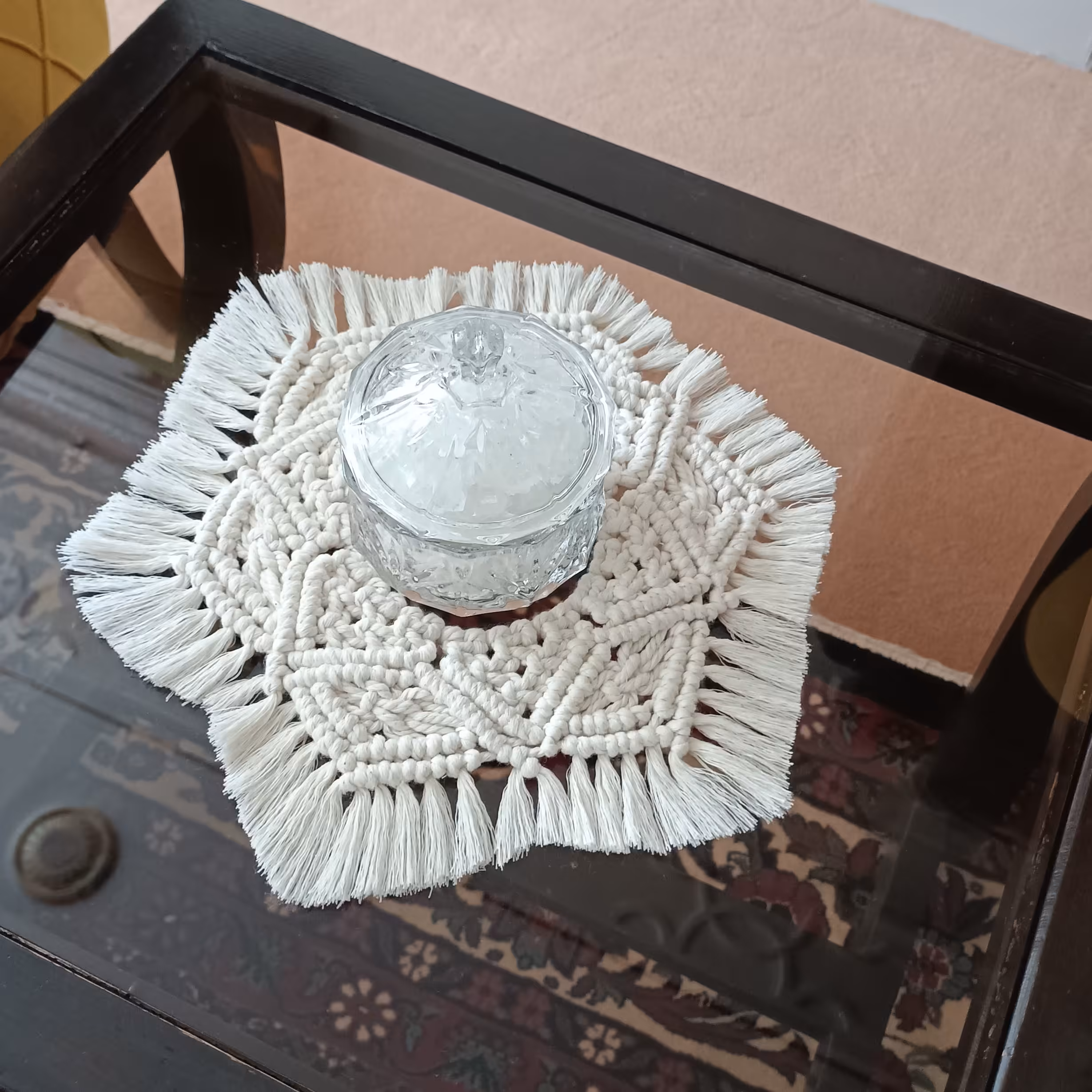 قاب آینه و یا رومیزی کوچک مناسب میز و عسلی به ابعاد قطر داخلی 12 سانت و قطر کلی29 الی 30 سانت