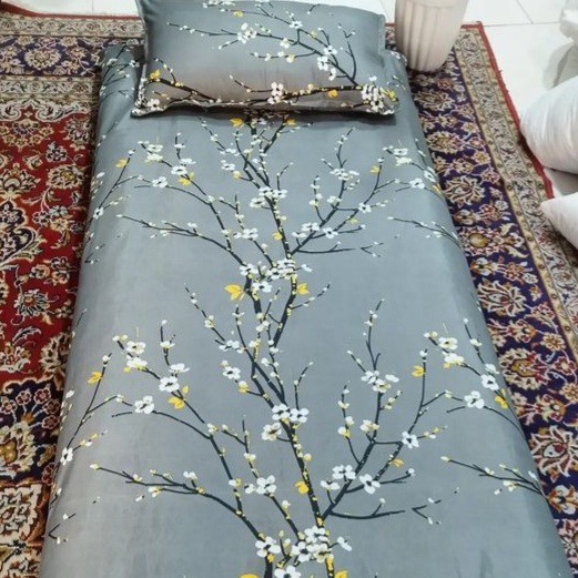 ست روتشکی وروبالشتی طرح شکوفه طوسی پس کرایه