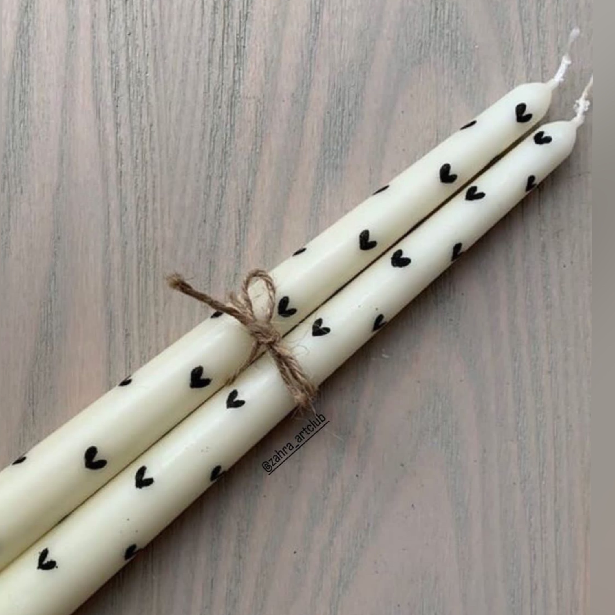 شمع لوله ای طرح قلب مشکی 