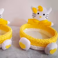 ست سبد تریکو،به همراه عروسک کیتی،ارسال رایگان،رنگ سبد و عروسک به دلخواه شما قابل تغییر هست