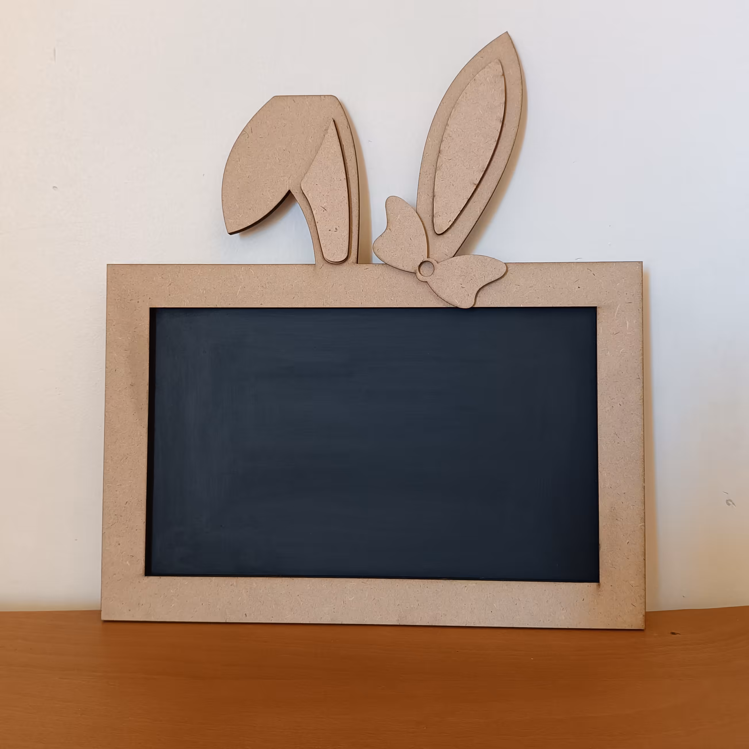 تخته سیاه چوبی مدل خرگوش خام و رنگ نشده مناسب بازی و سرگرمی کودکان رنگاچوب