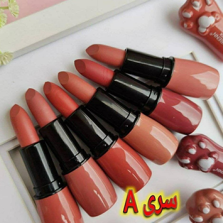 محصول آرایشی روژلب جامد