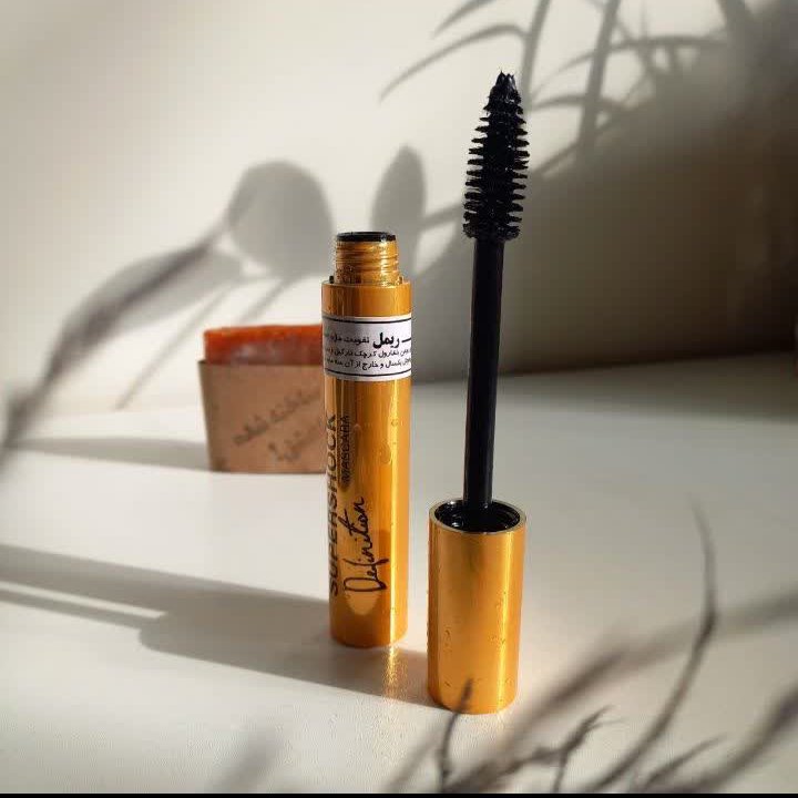 ریمل گیاهی حاوی سرمه و روغن های تقویتی مژه