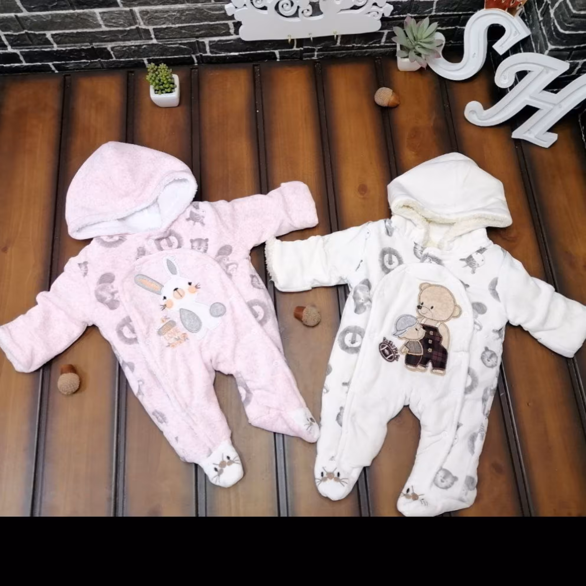 کاپشن سرهمی نوزادی مخمل دخترانه و پسرانه  داخل خز پاپوش دار