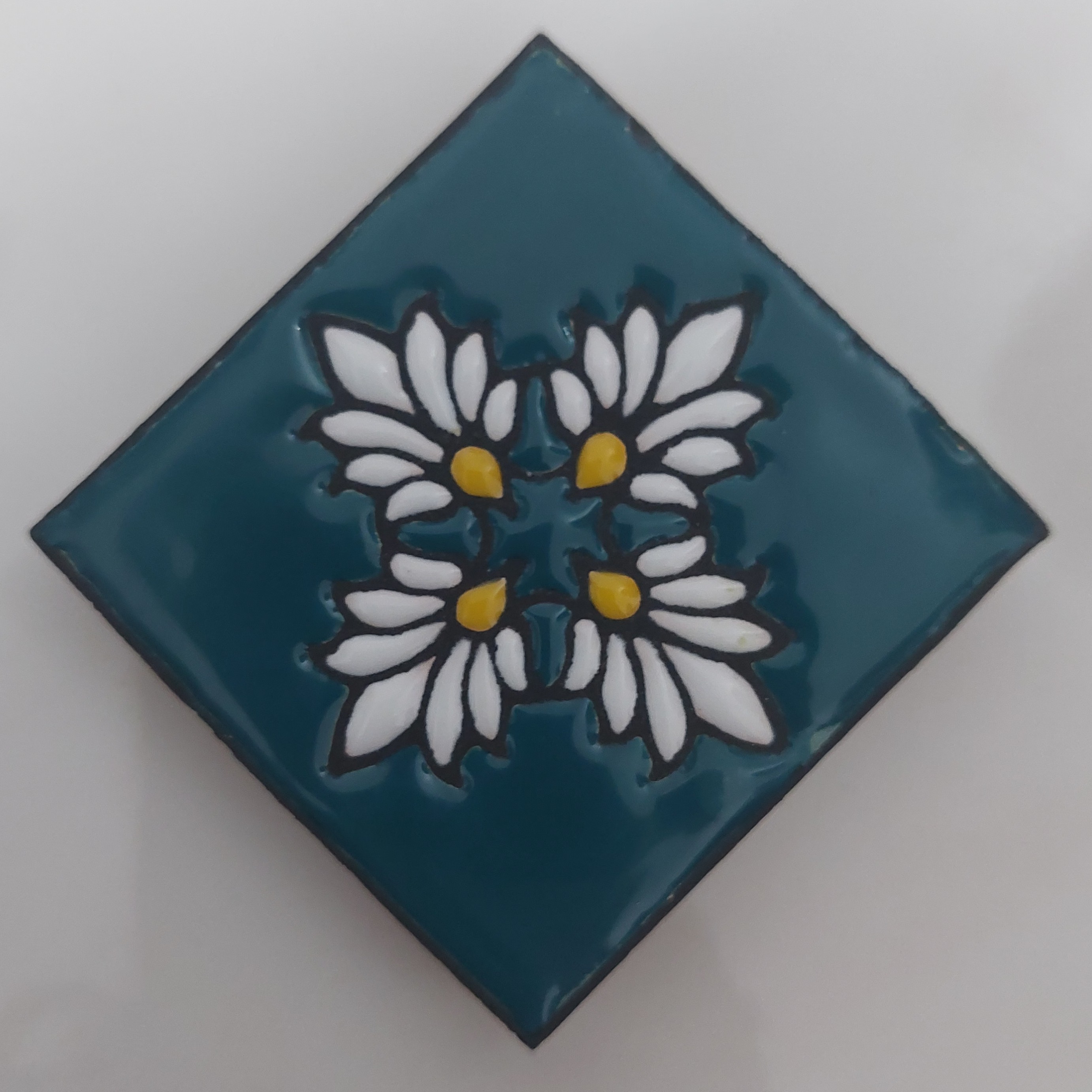 مگنت سفالی در یخچال