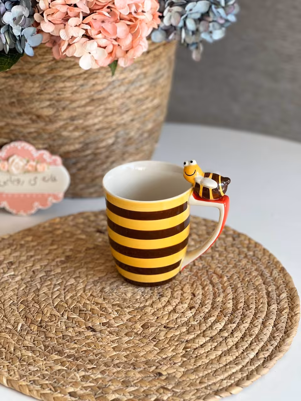 ماگ سرامیکی دست ساز تایلندی – طرح زنبور