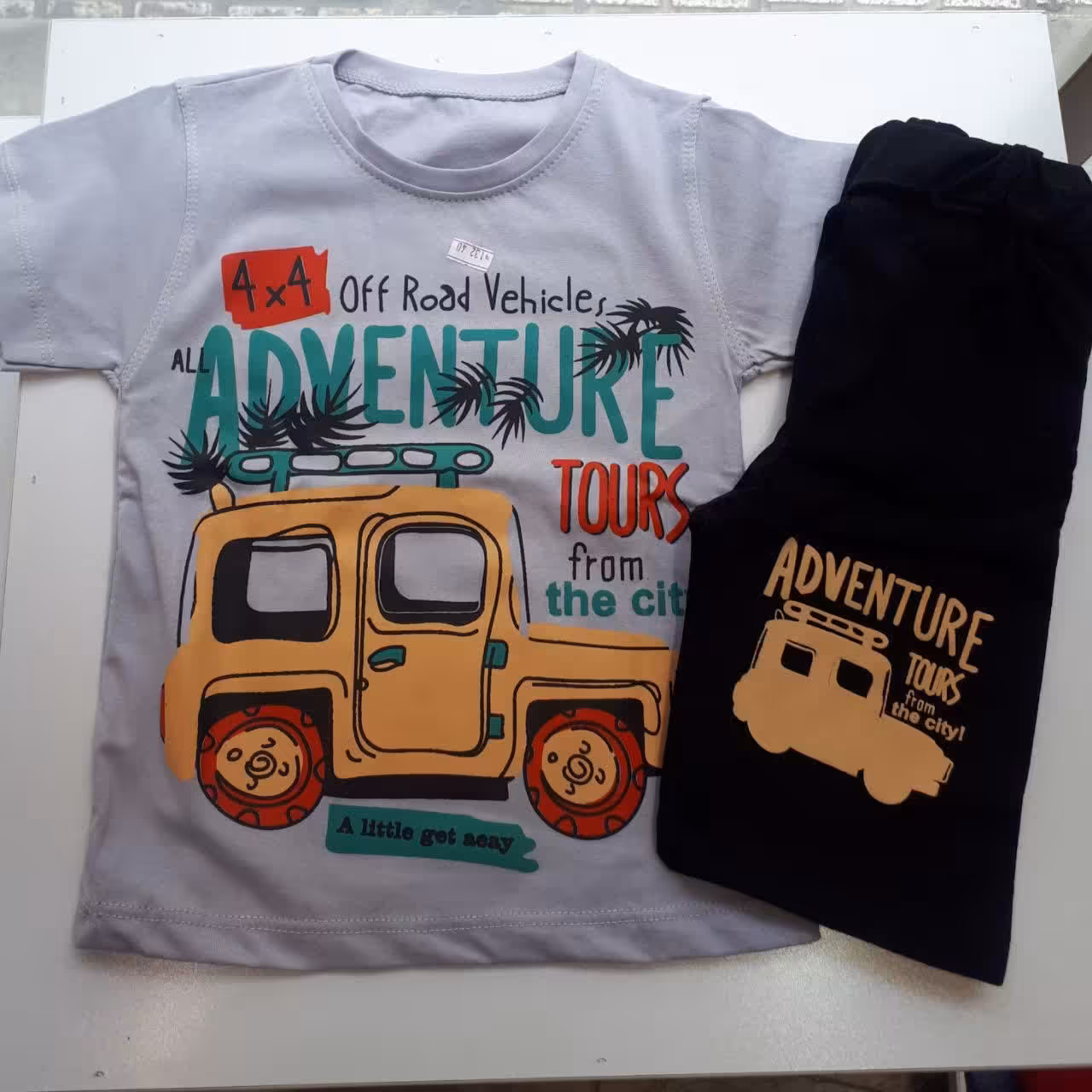 تی شرت شلوارک پسرانه نخی و نرم راحتی برای هوای بهار و تابستون. 