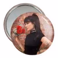 آینه جیبی خندالو مدل هالزی Halsey کد 19096