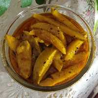 ترشی انبه با روغن زیتون همراه با تندی ملایم