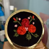 آینه کیفی گل دوزی شده