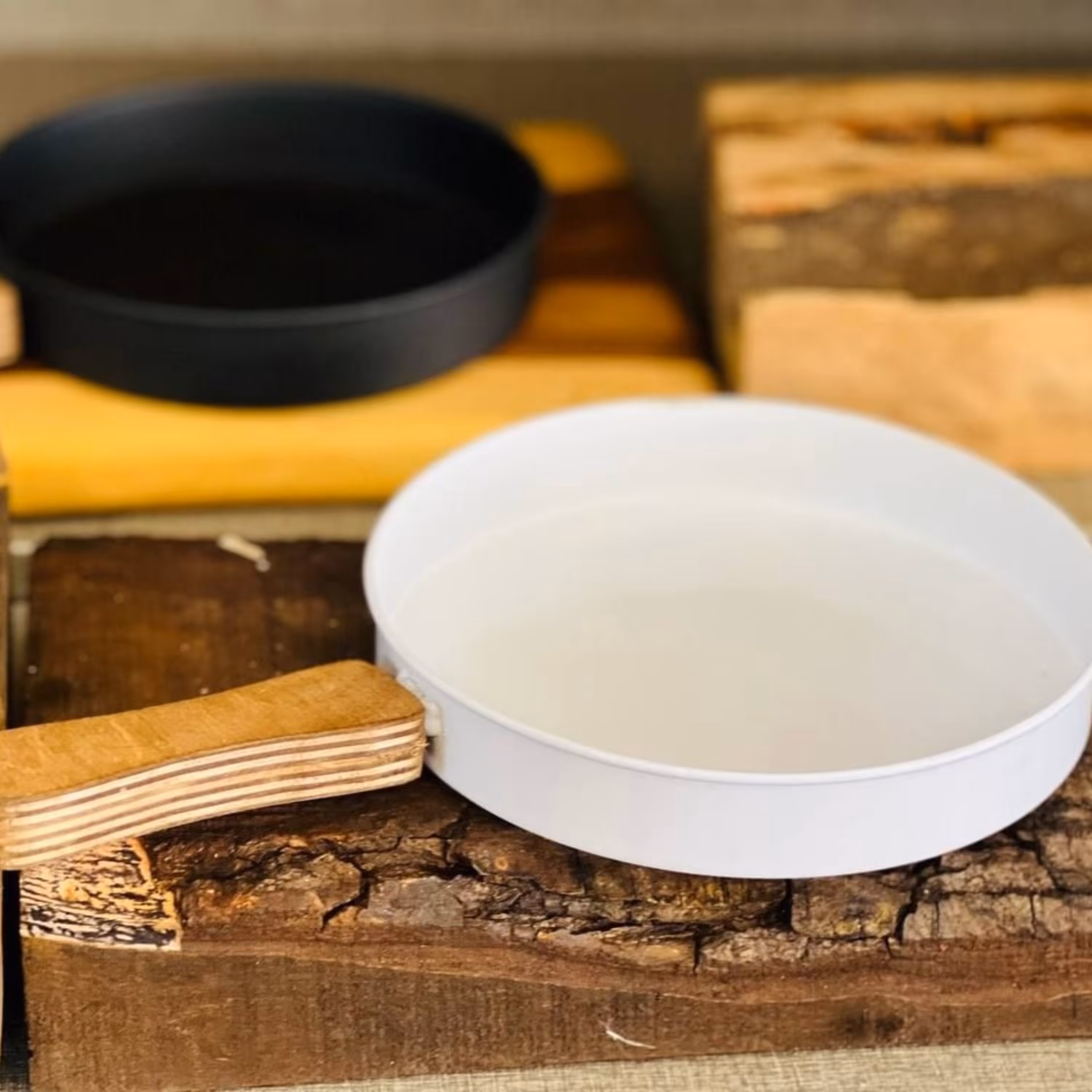 تابه سرو کوچک دسته چوبی