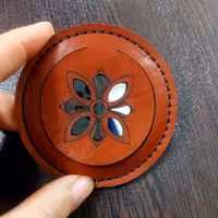 قاب آینه چرمی، رنگ عسلی اندازه متوسط