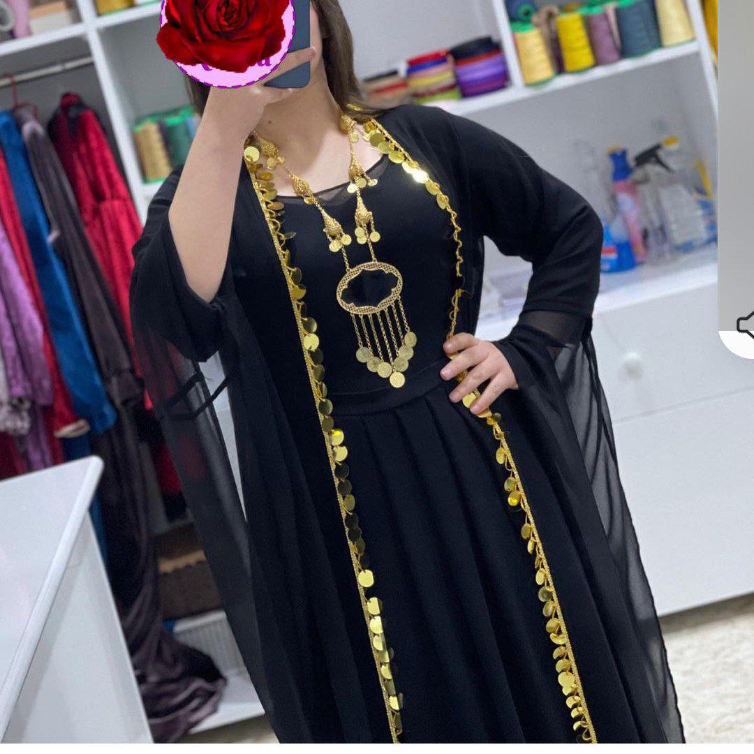 پیراهن مجلسی سه تیکه کرپ و تور  وخرج کار پولکی