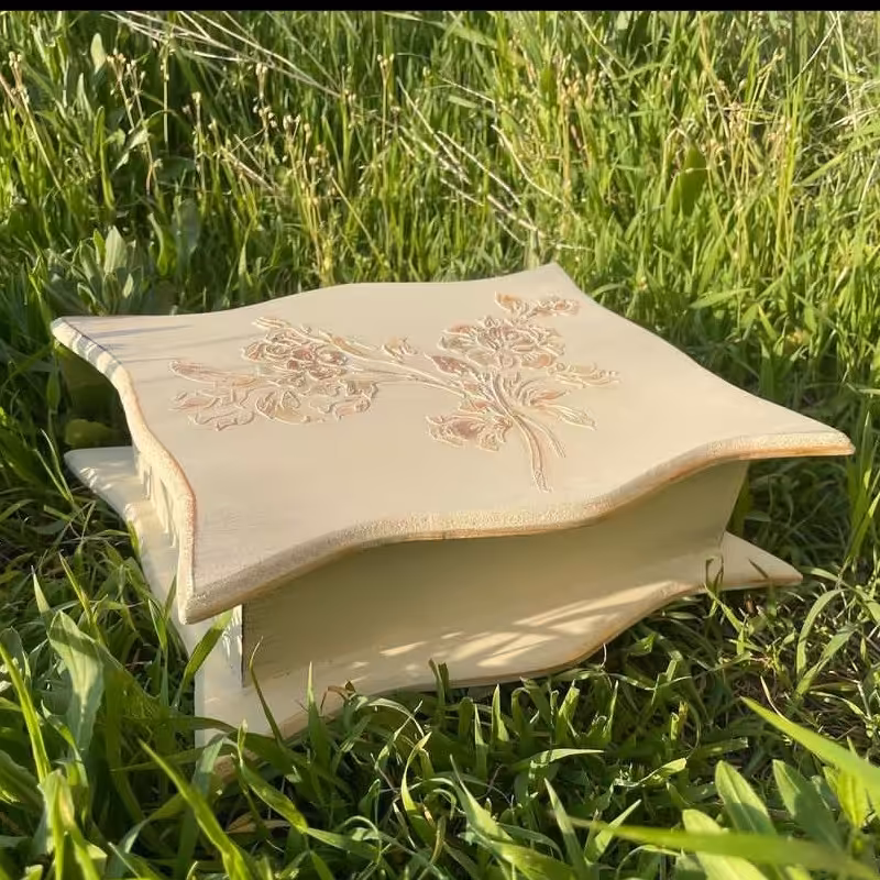 جعبه جواهر چوبی پتینه کاری شده مناسب برای جای جواهر