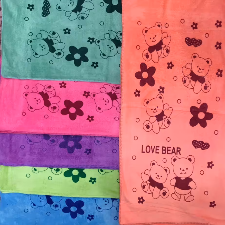 حوله حمام عروسکی نانو میکروفایبرمدل ابعاد 70 در140 جذب اب چند برابر نرم لطیف ارسال رایگان