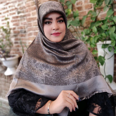 روسری نخ ابریشم ژاکارد دو رو لمه دار