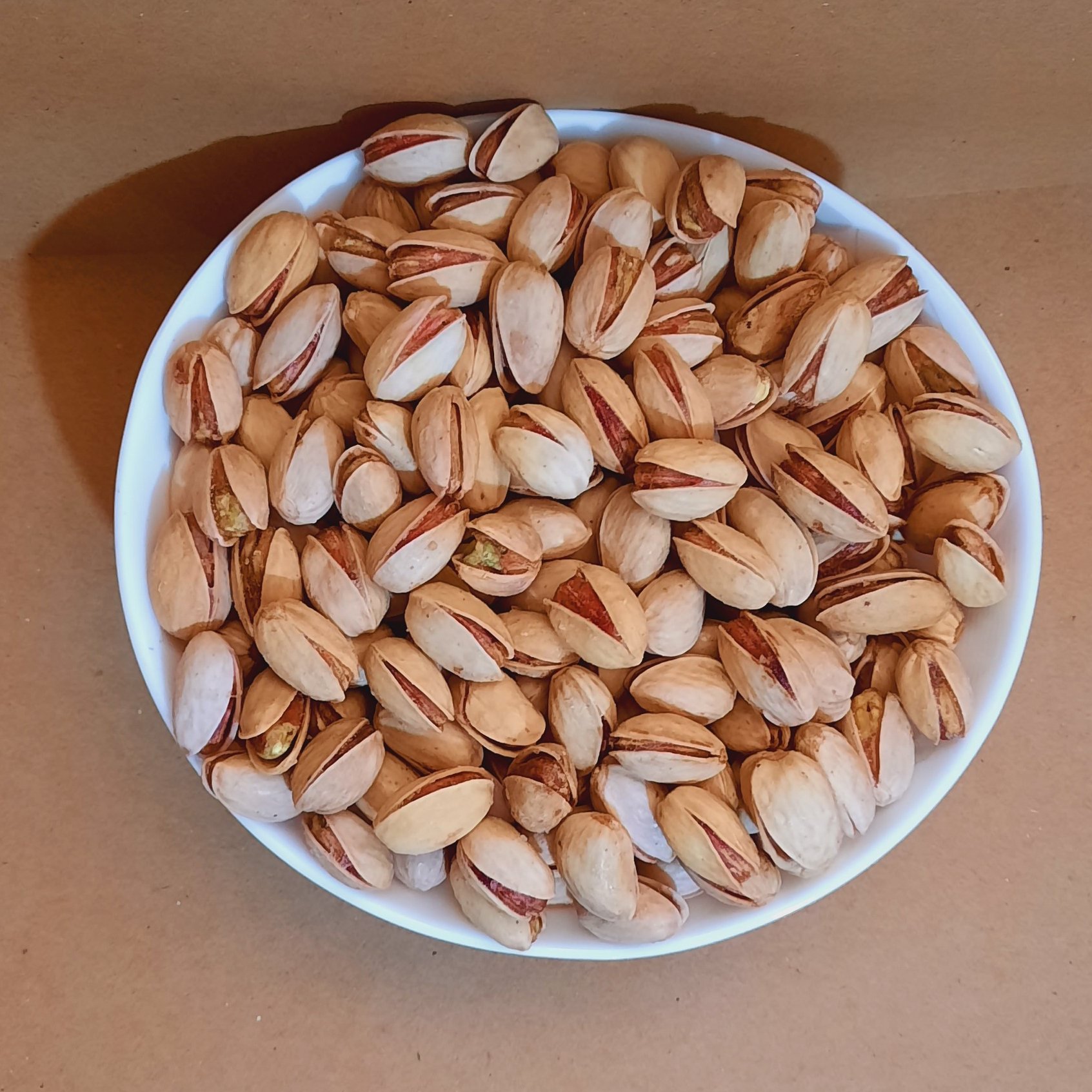 پسته احمدآقایی،تماما خندان،500گرم