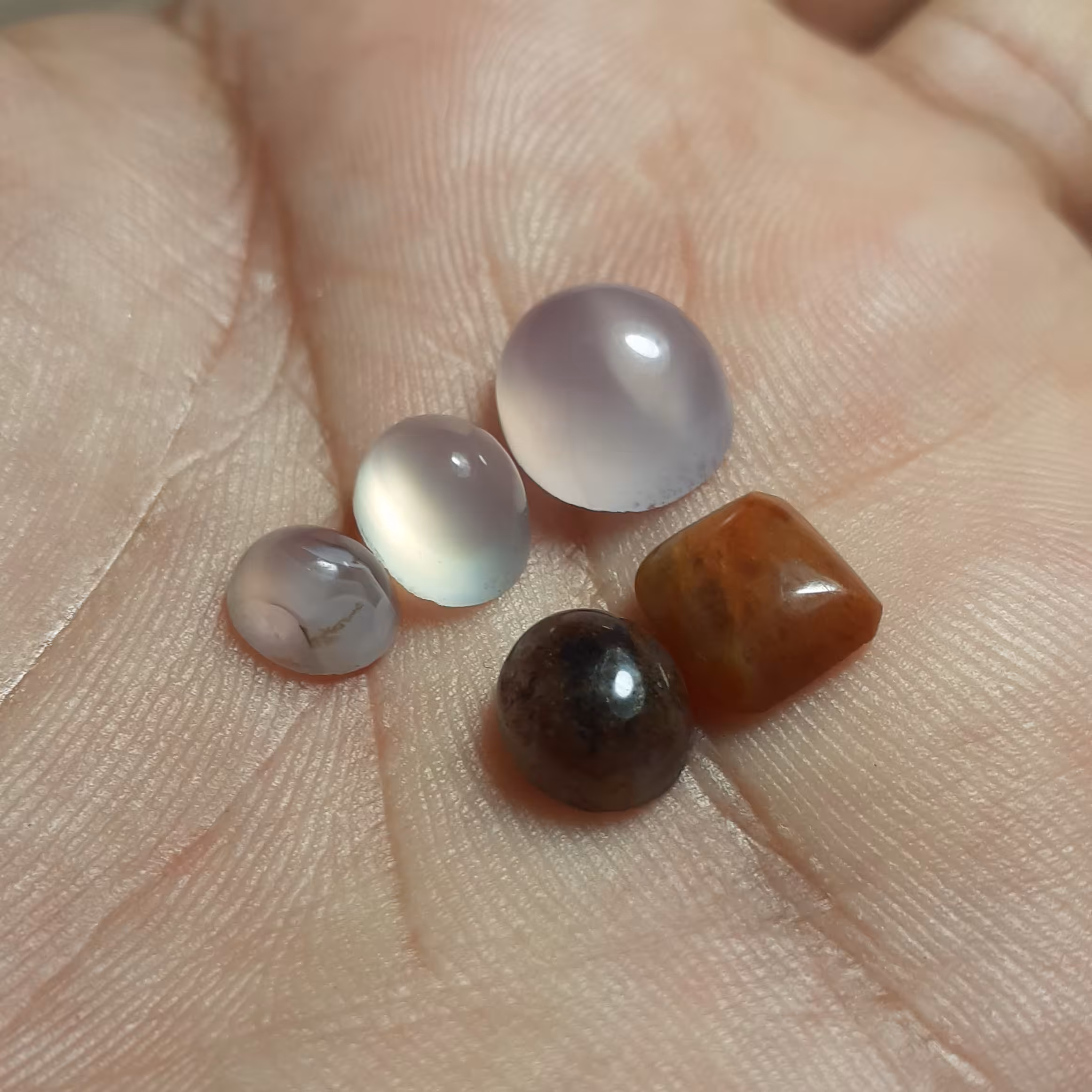 نگین عقیق ناب