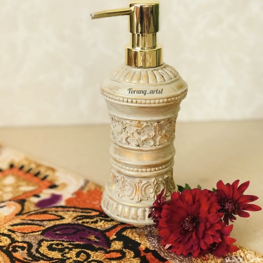جا مایع پلی استر رزین پتینه طلایی قابل شست و شو دارای رنگ بندی (ارسال پس کرایه)