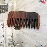 شانه چوبی جیبی دستساز گردو یک تکه دندانه ریز  فاصله دندانه ها2میل و دندانه ها3 میل ده سانت  قطر هشت میل  چوبکده بید سفید